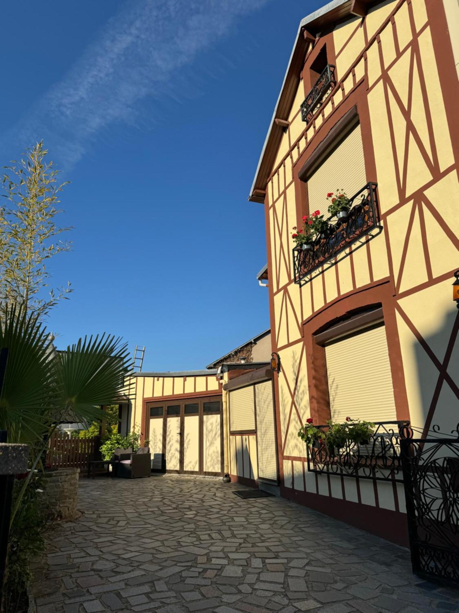 Maison Colombage Normande Флер Экстерьер фото