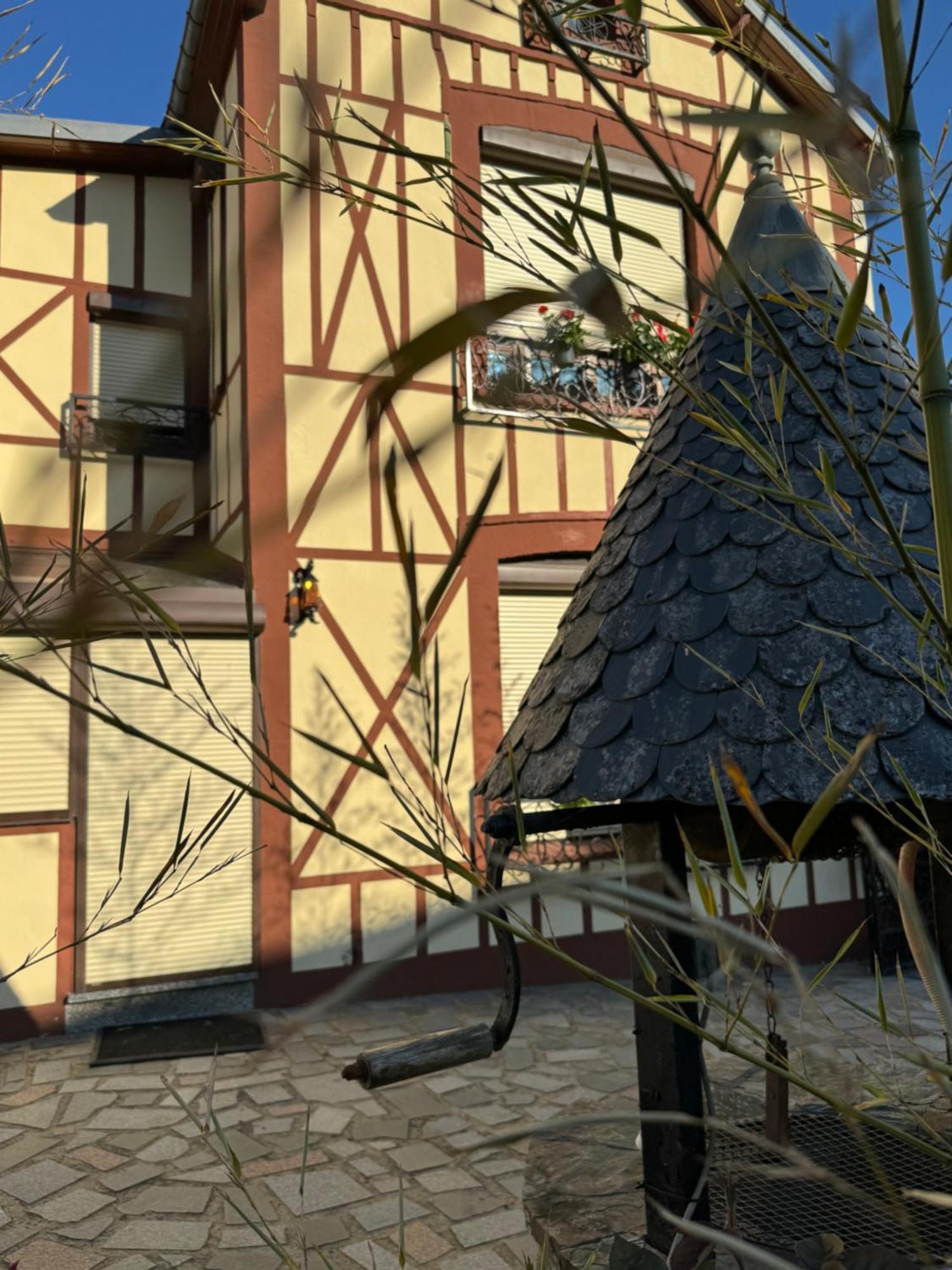 Maison Colombage Normande Флер Экстерьер фото